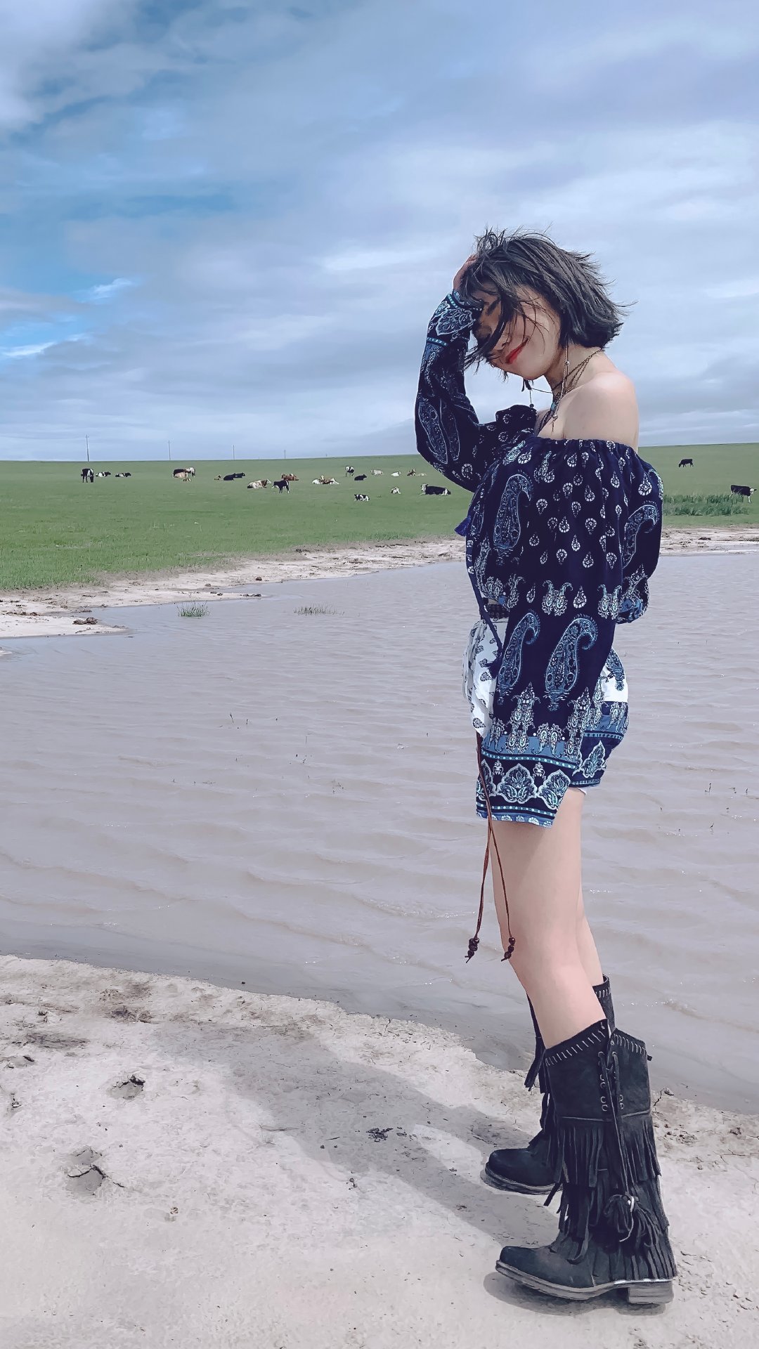 段奥娟短发美腿外拍[3]