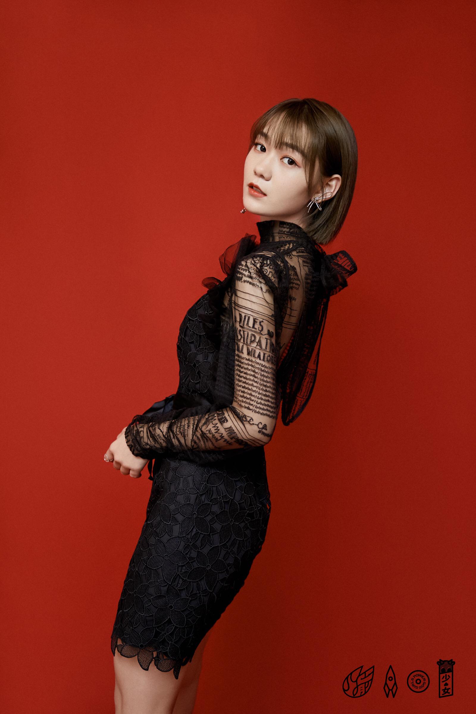 段奥娟长发丝袜美腿写真集[10]