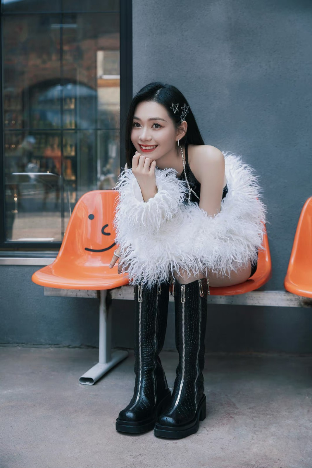 段奥娟长靴美腿野性写真[8]