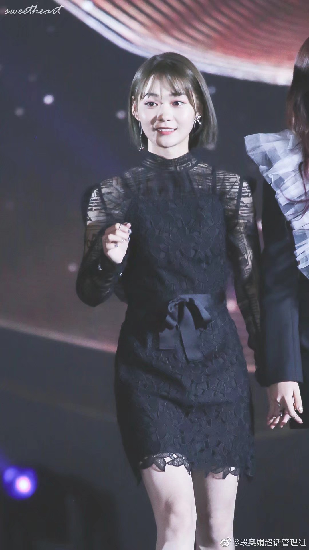 段奥娟丝袜美腿现场演唱会