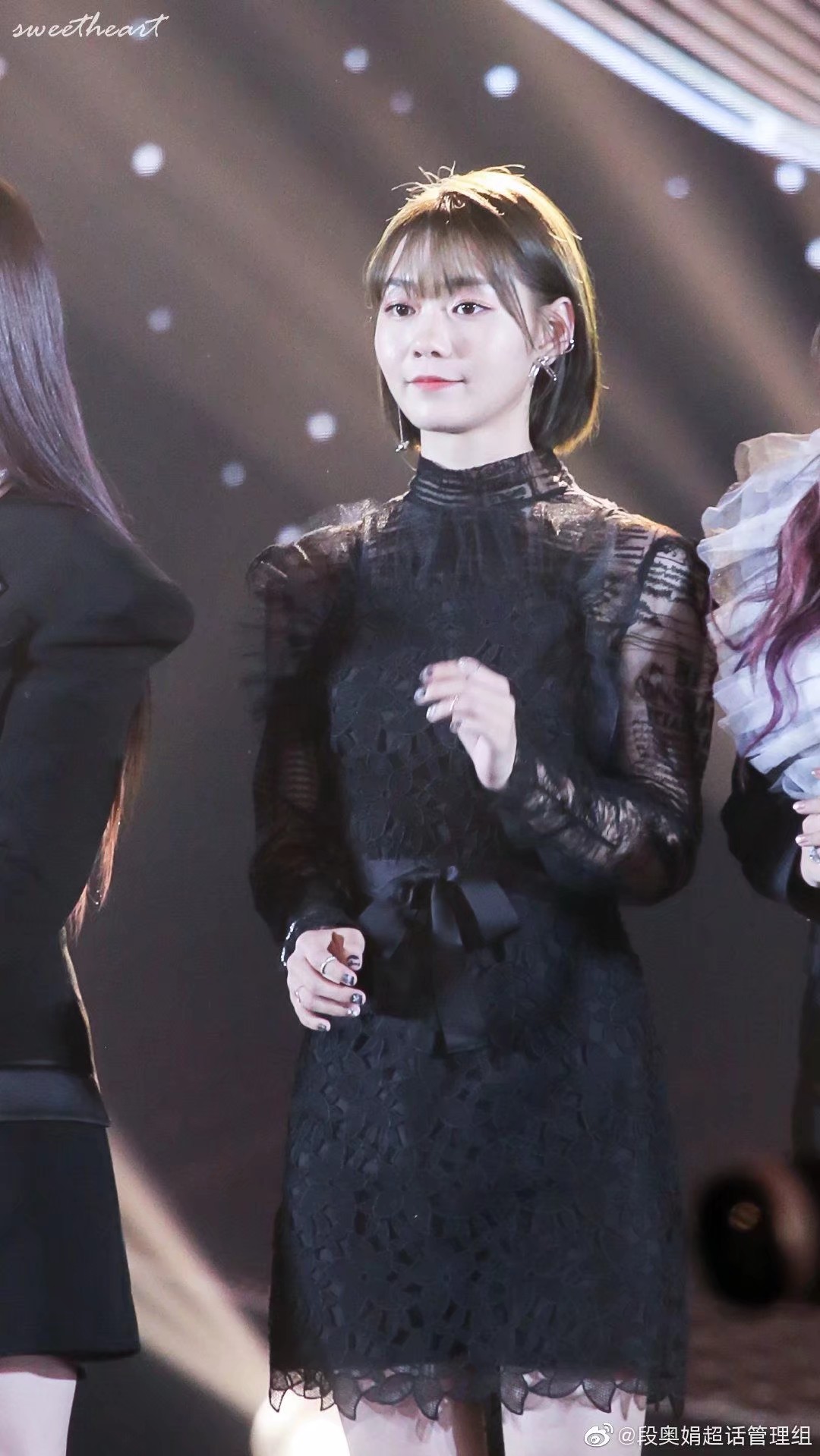 段奥娟丝袜美腿现场演唱会[2]