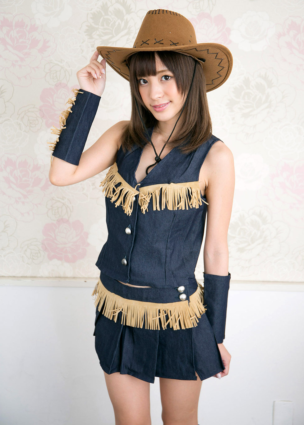 桃乃木香奈牛仔短裙美腿写真[3]