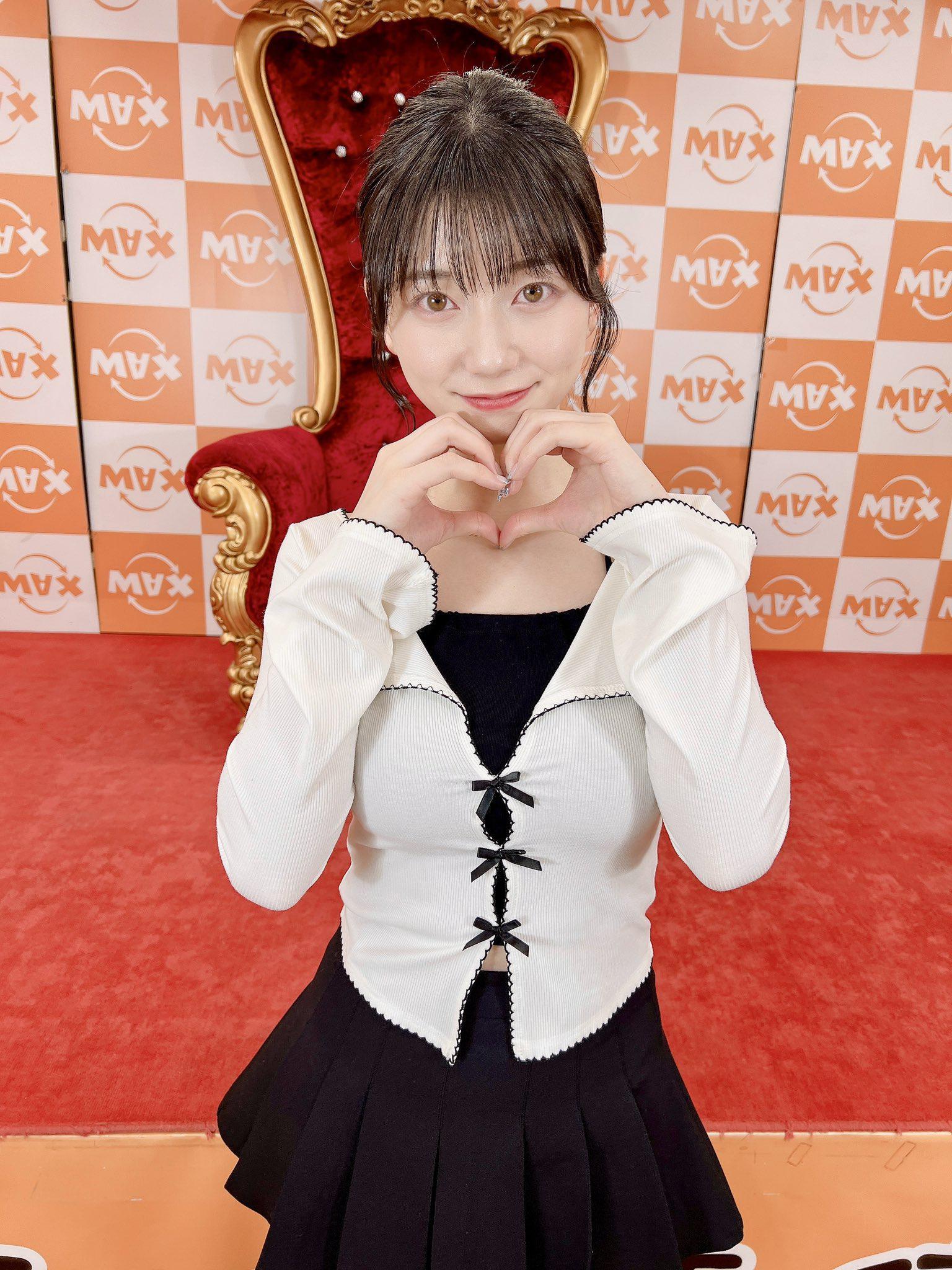 2025AV界新人濑户环奈丝袜美腿高跟身材诱人[3]