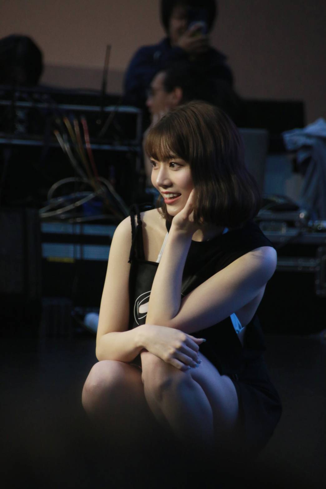 女教师河北彩伽制服黑丝袜美腿高跟演绎电车痴汉[4]