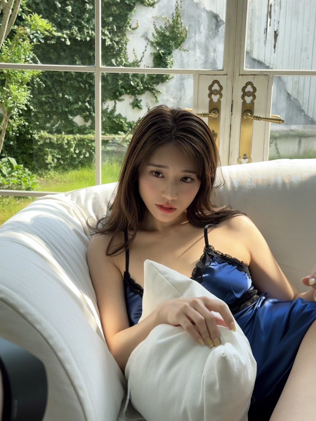 河北彩伽慵懒睡衣眼神清澈[7]