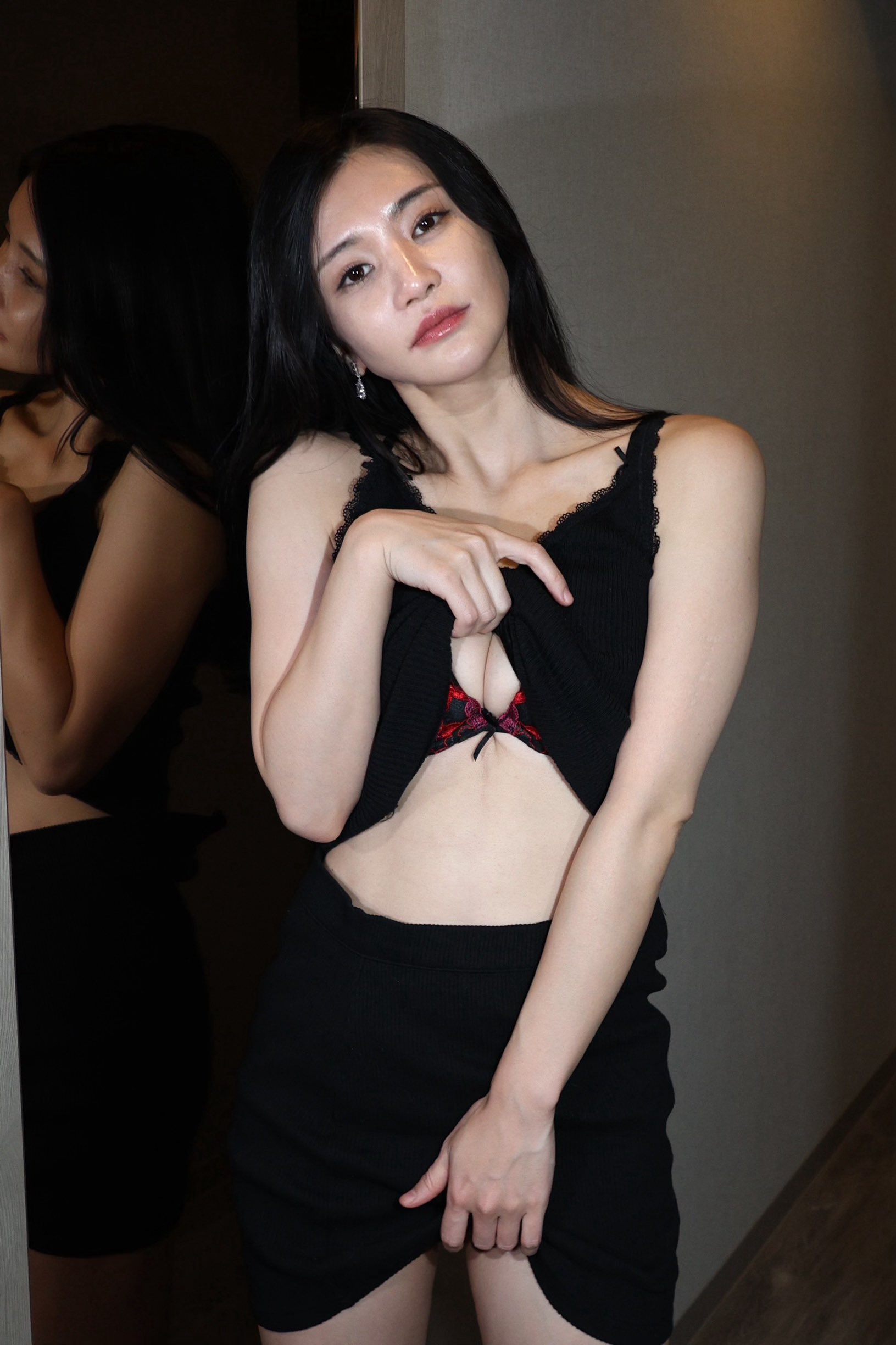 高桥圣子黑色透明内衣诱惑写真[9]