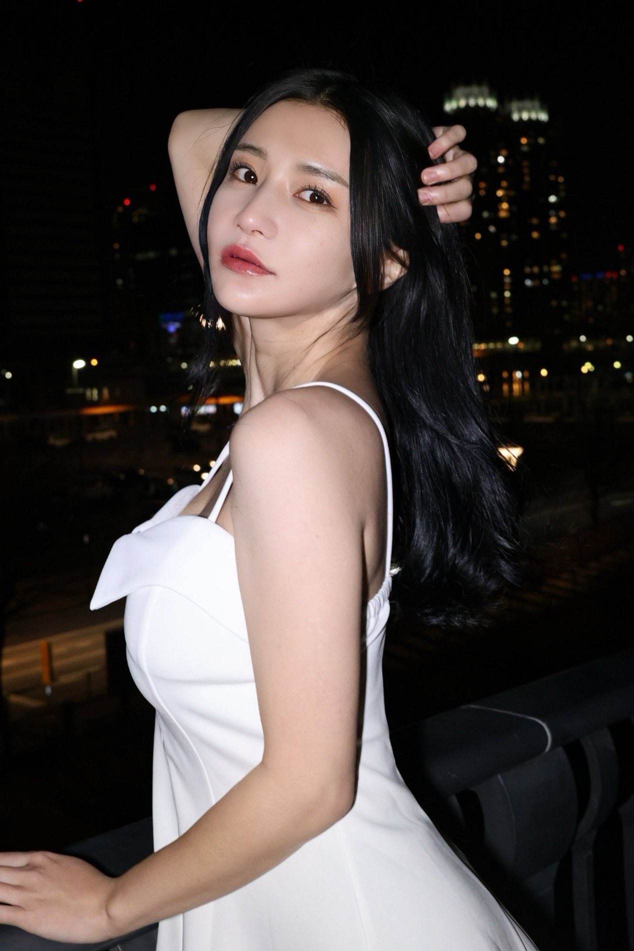 高桥圣子丰胸爆乳正面写真[4]