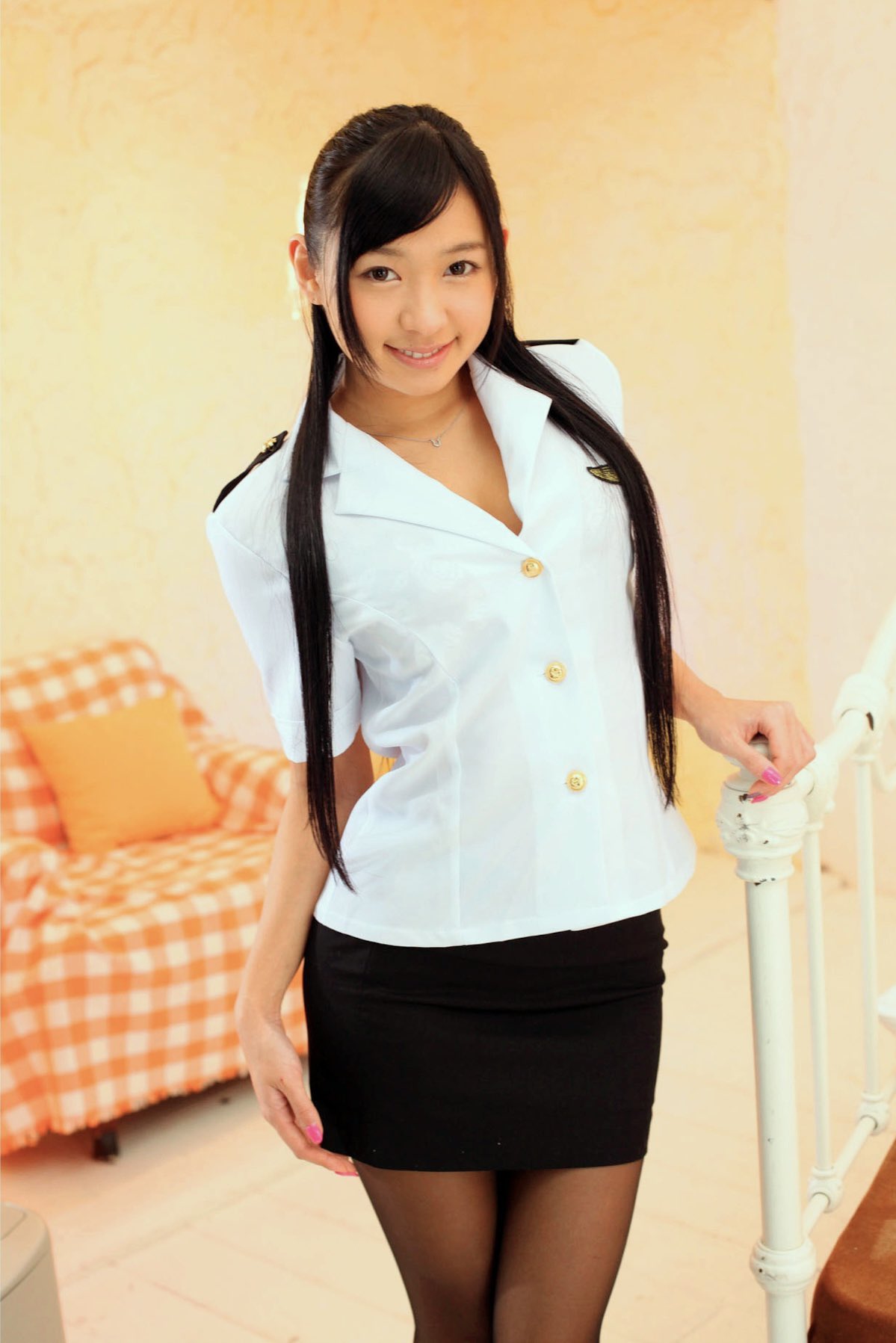 小仓奈奈可爱黑丝美腿锦集