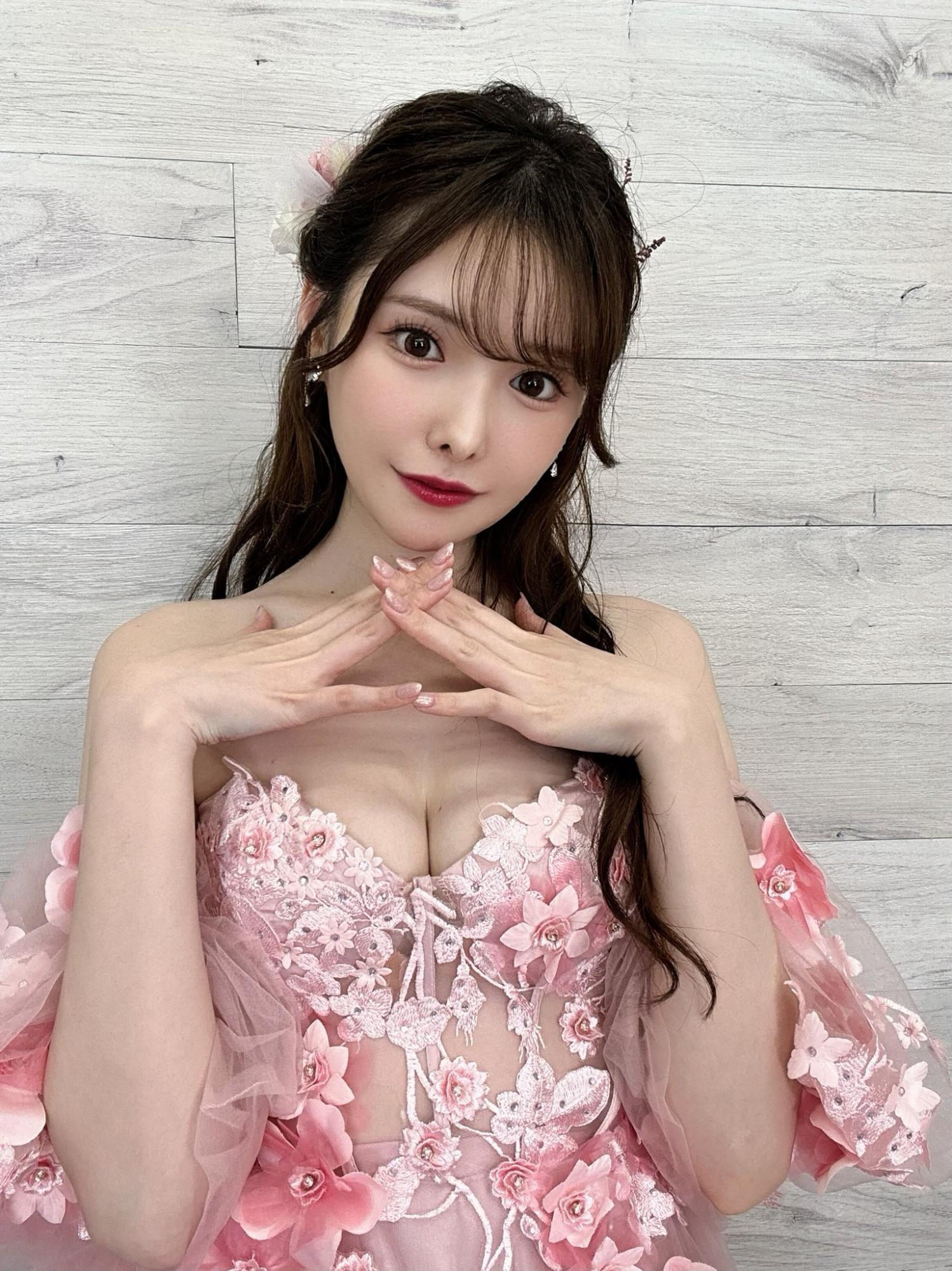 新有菜可爱cosplay拍片现场照[8]