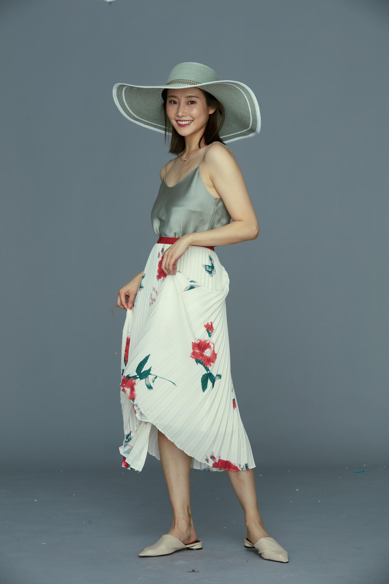 李纯棚拍生图-吊带连衣花裙[4]