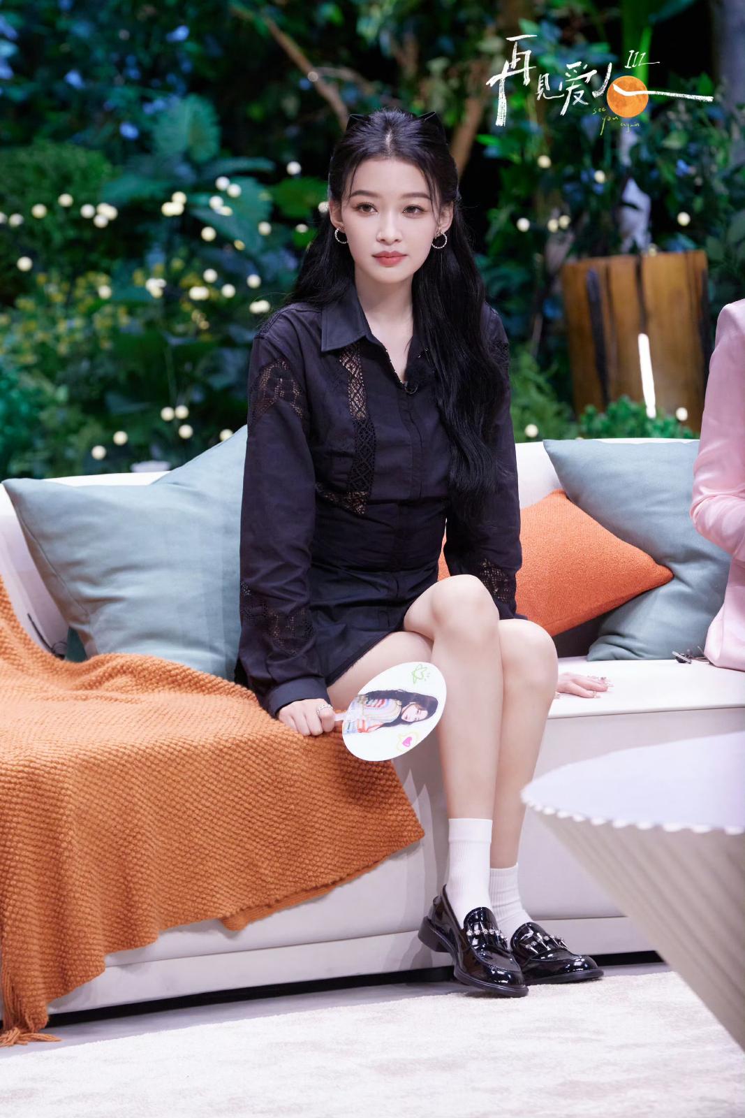 孙怡白色短袜包裹不了芊芊美脚[4]