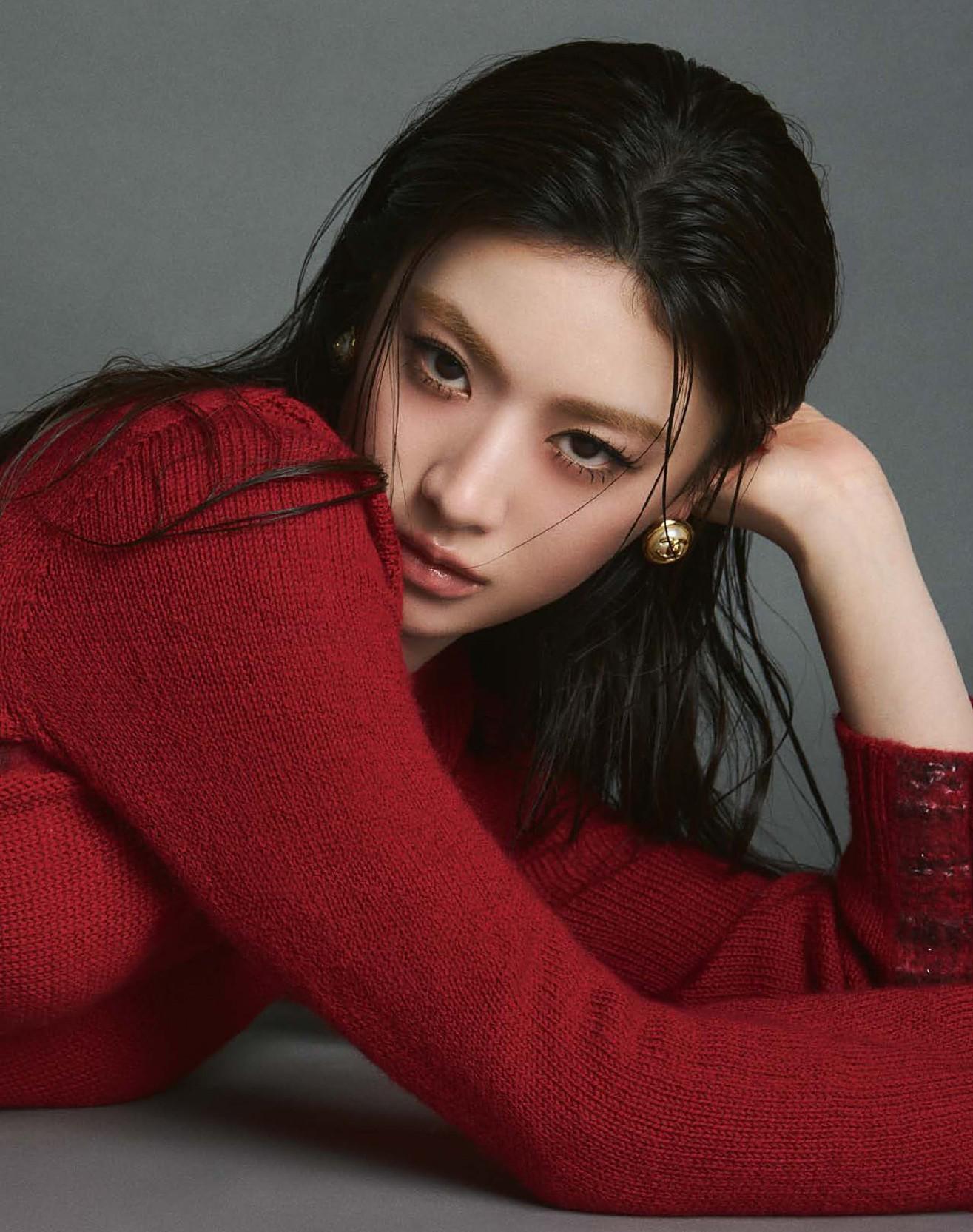 高允真Go Youn Jung｜ Marie Claire KR July 2024[6]