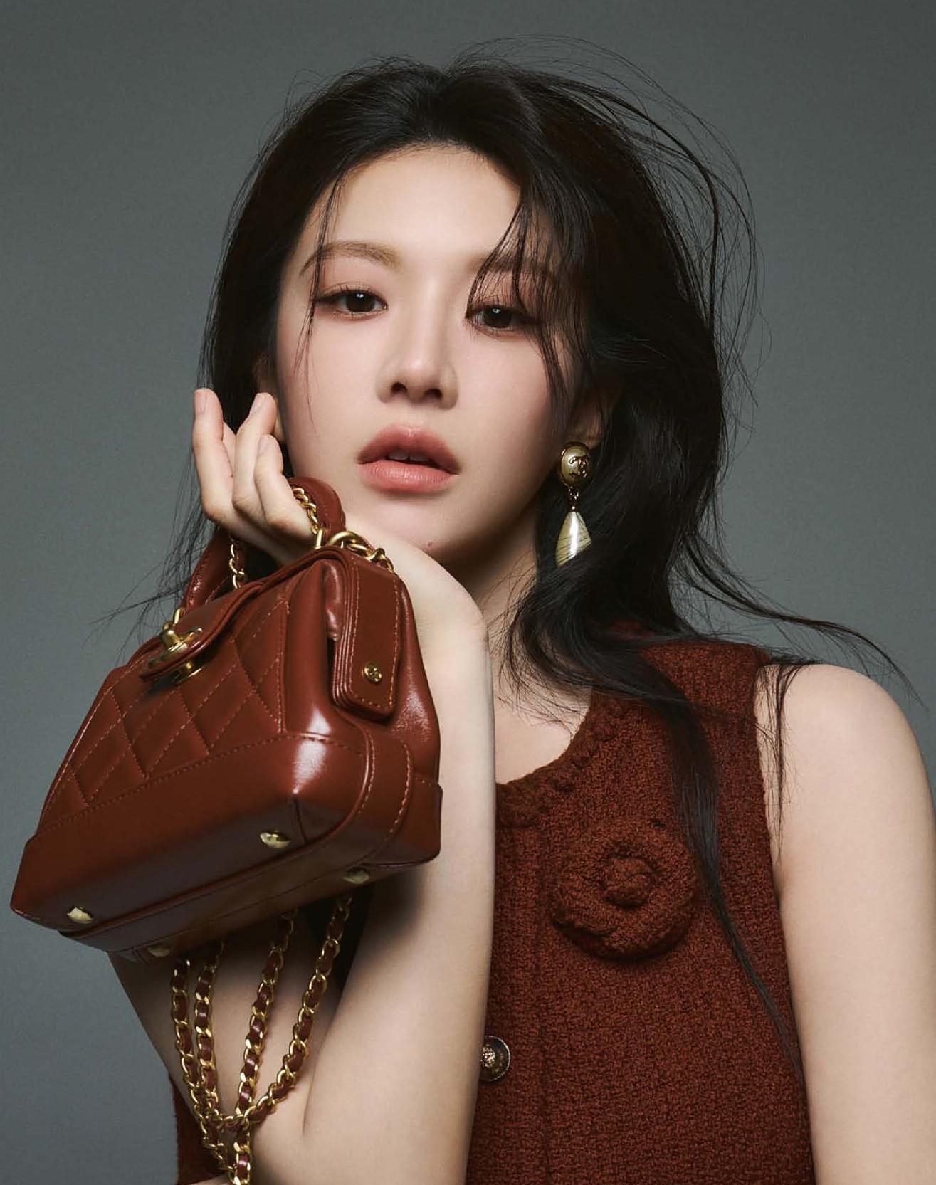 高允真Go Youn Jung｜ Marie Claire KR July 2024[8]