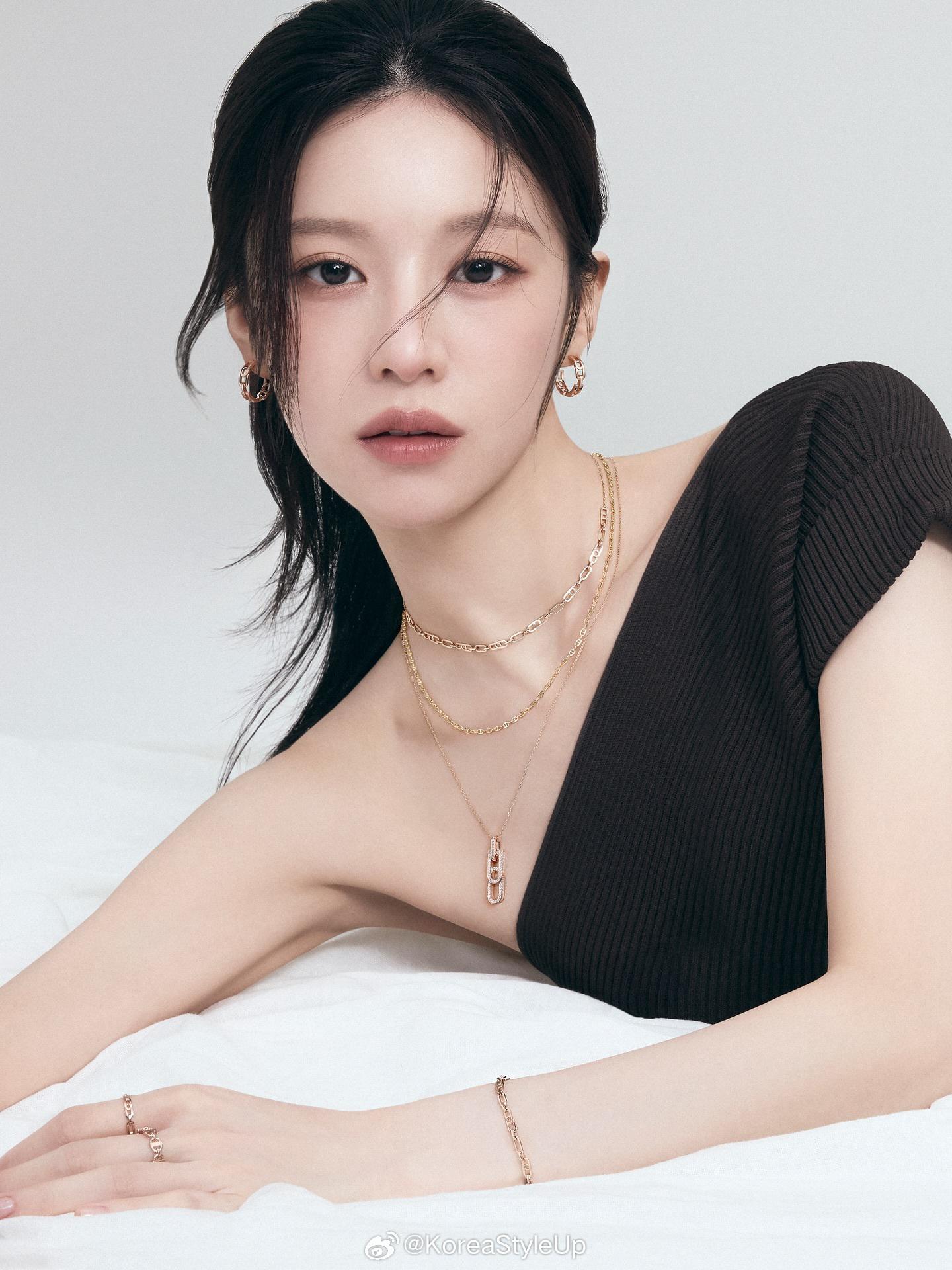 高允真x DIDIER DUBOT性感写真[4]