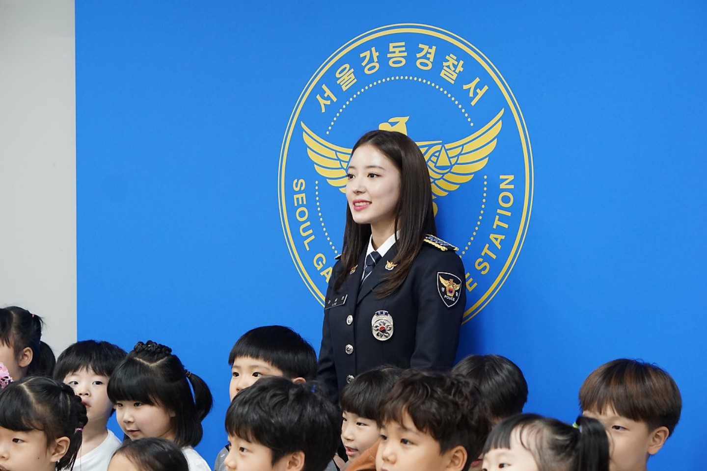 李世荣现实cody服警察制服诱惑[10]