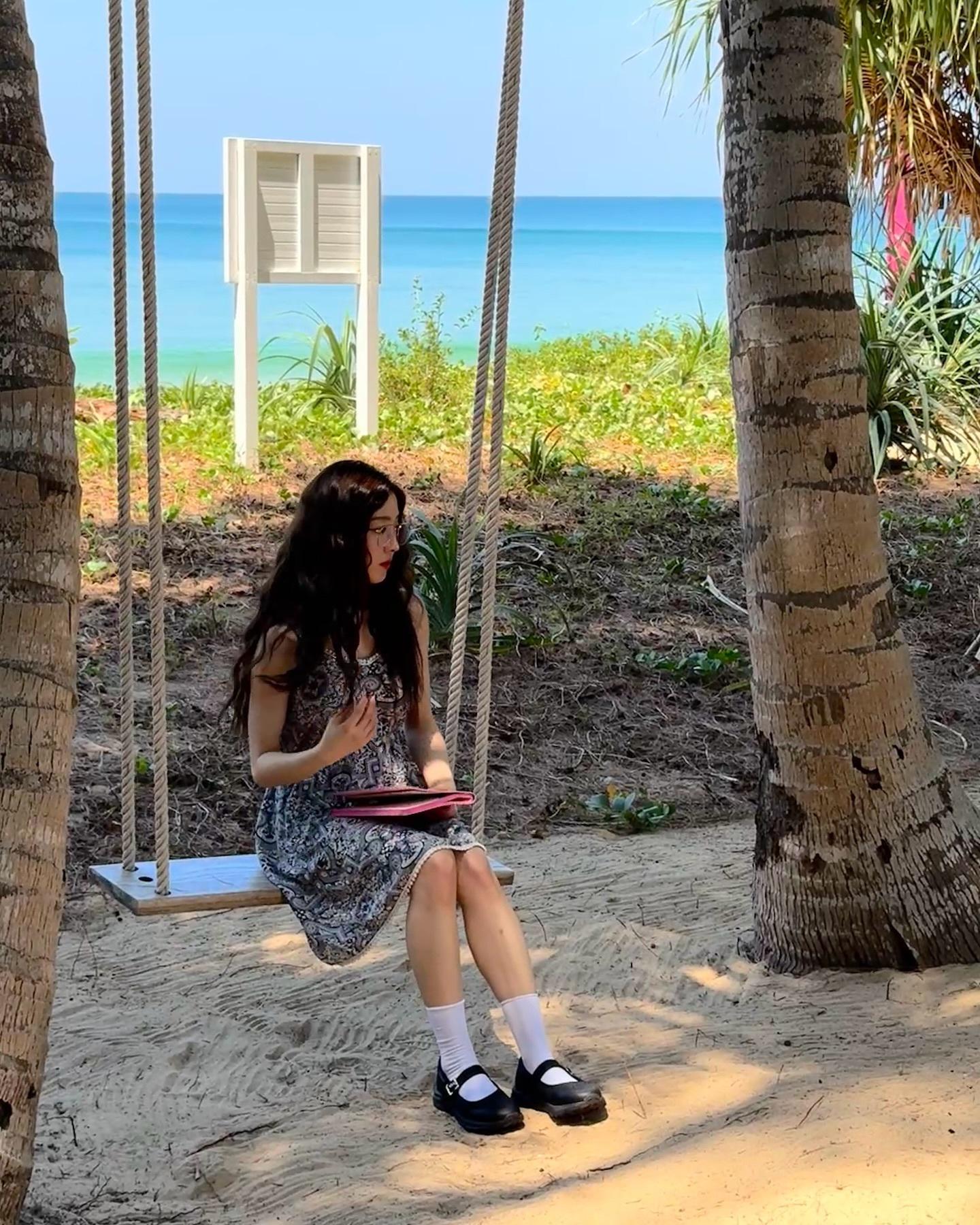 李世荣穿白色短袜在普吉岛拍摄DAZED Korea杂志[4]