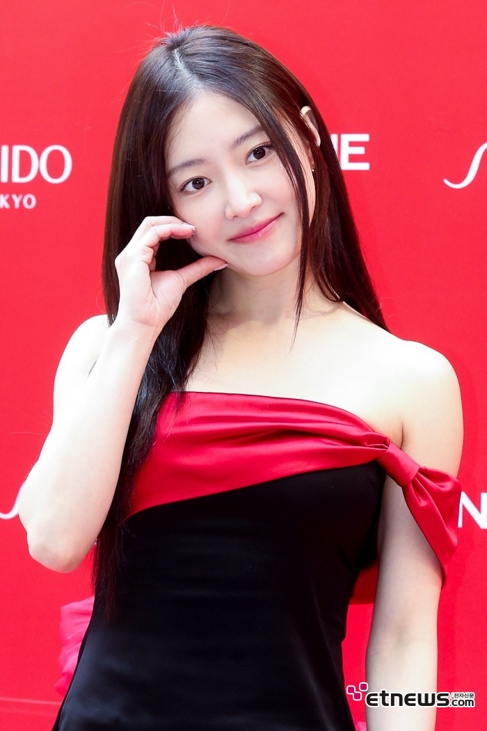 李世荣黑丝代言资生堂 new ultimate slow lounge[2]