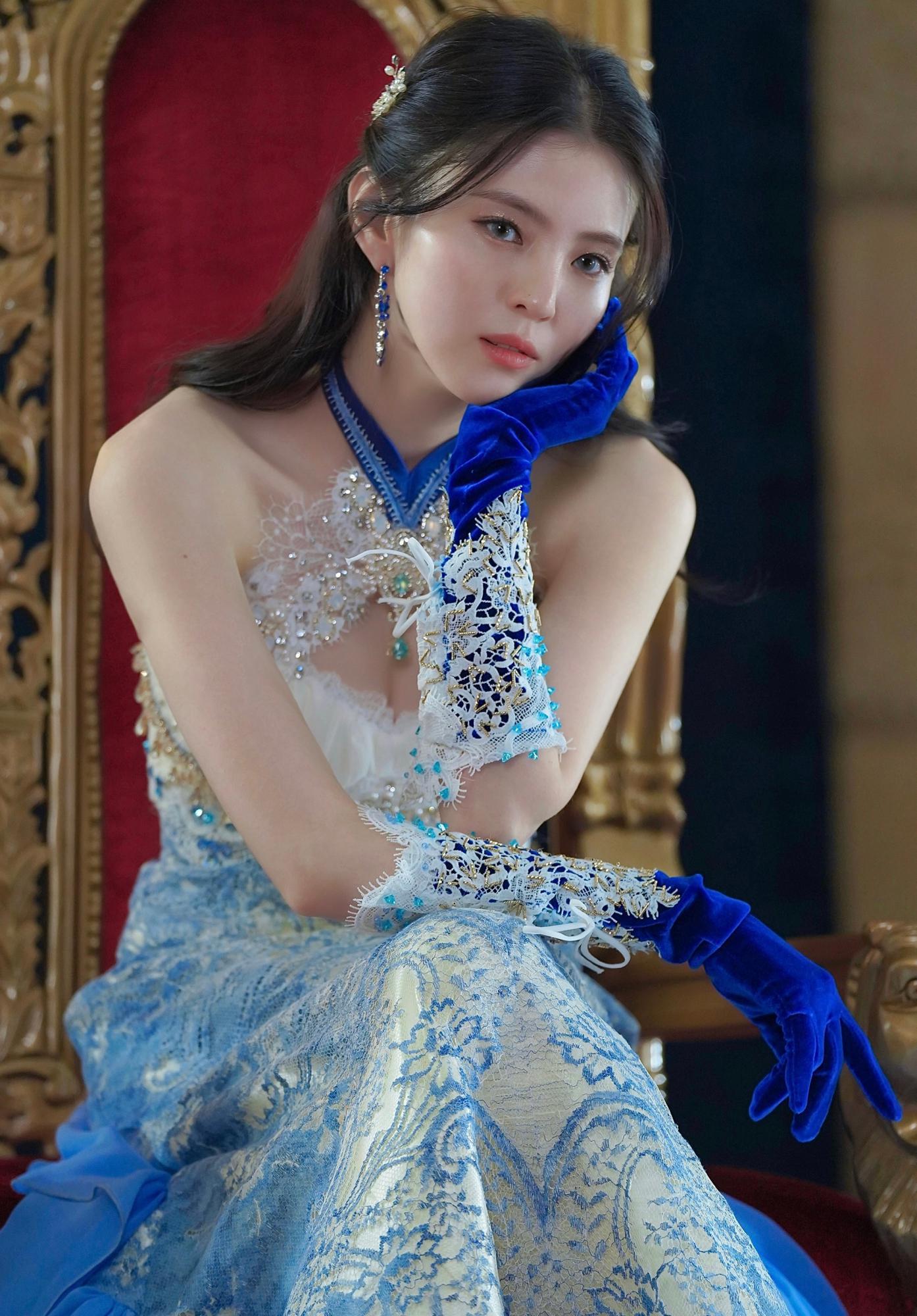 韩素希身穿包臀长裙惊艳四射2[5]