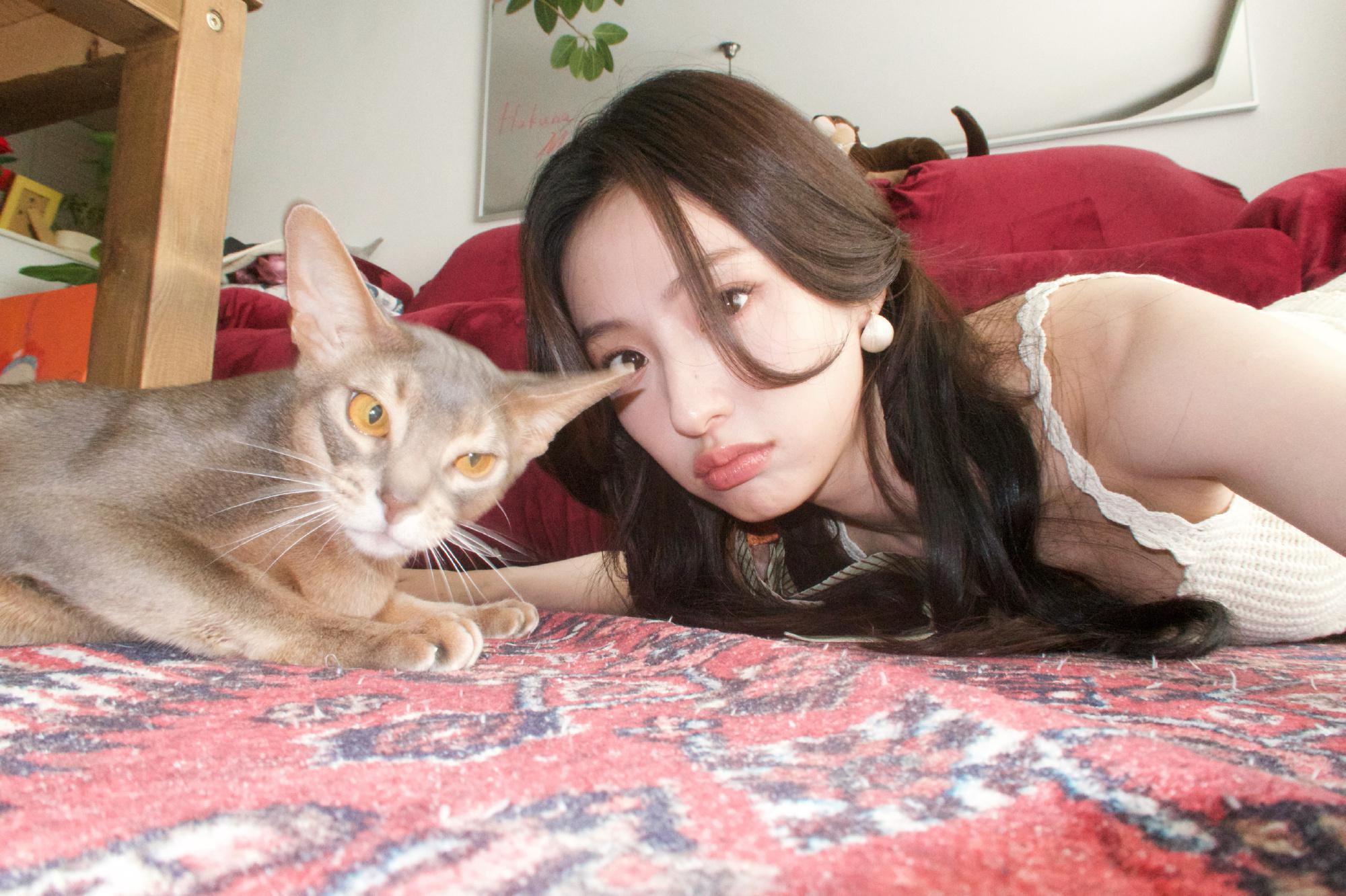 胡连馨白色短袜素颜居家自拍[6]