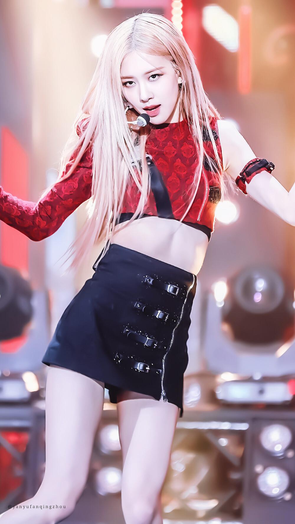 朴彩英各色艳丽服饰姿态优雅[8]