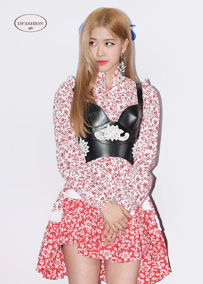 朴彩英星尚活动风尚美腿生图,纯美靓丽气质尽显[9]