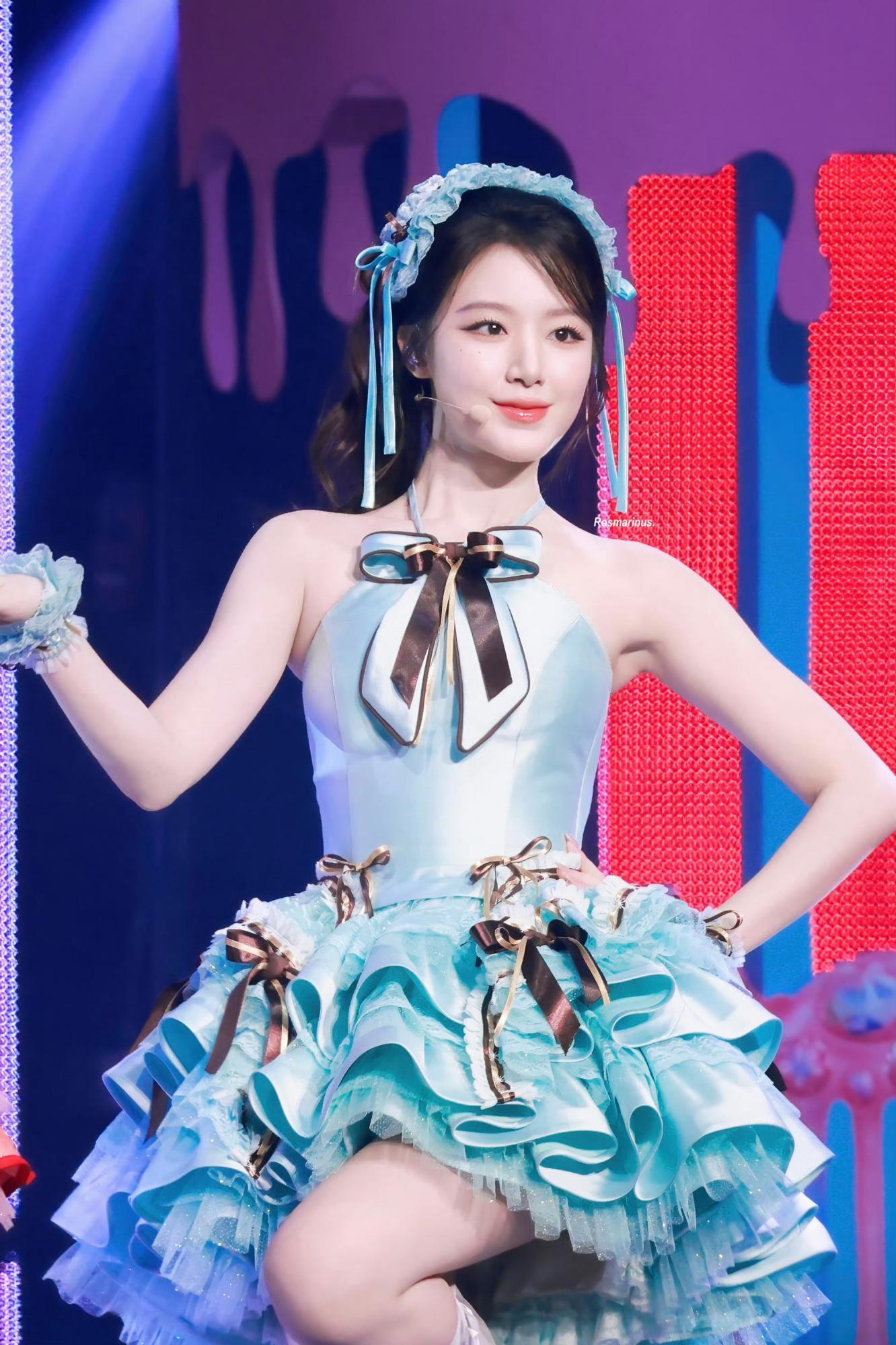 薄巧小蛋糕叶舒华,白色短袜好可爱[3]