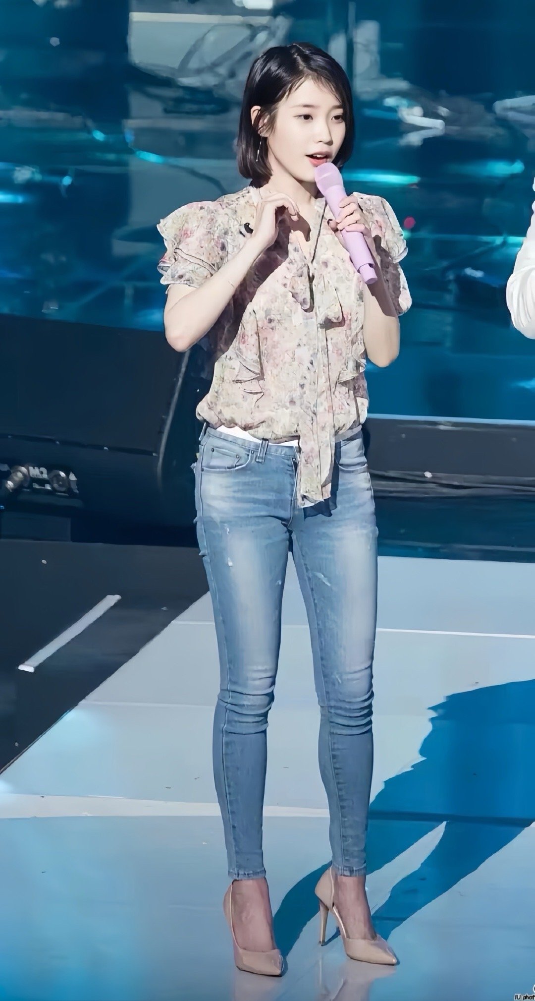 李知恩牛仔裤好修身[8]