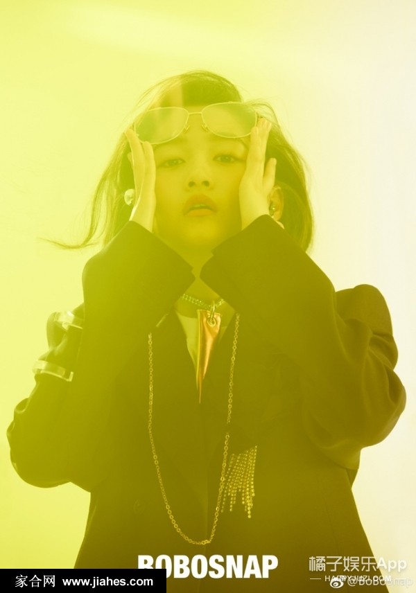 关晓彤全新时尚写真大片尝试高级时尚技能[4]