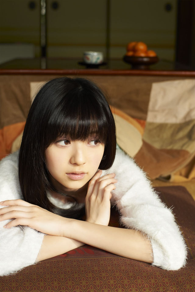 清纯美女逢泽莉娜居家写真[5]