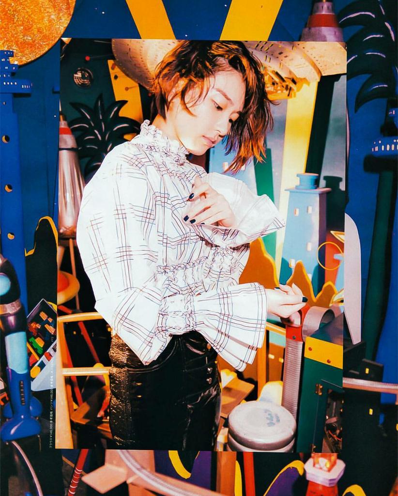 新垣结衣秀发凌乱颓废感时尚杂志写真[3]