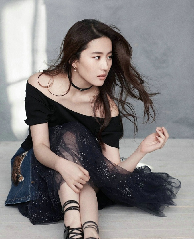 神仙姐姐刘亦菲时尚大片 每一种搭配都美的飞起[8]